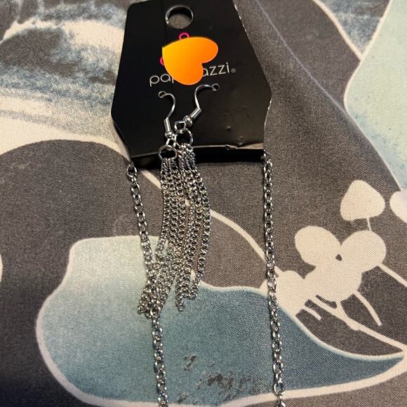 NWT paparazzi purple and silver circle necklace and matching dangle earrings - Picture 3 of 4